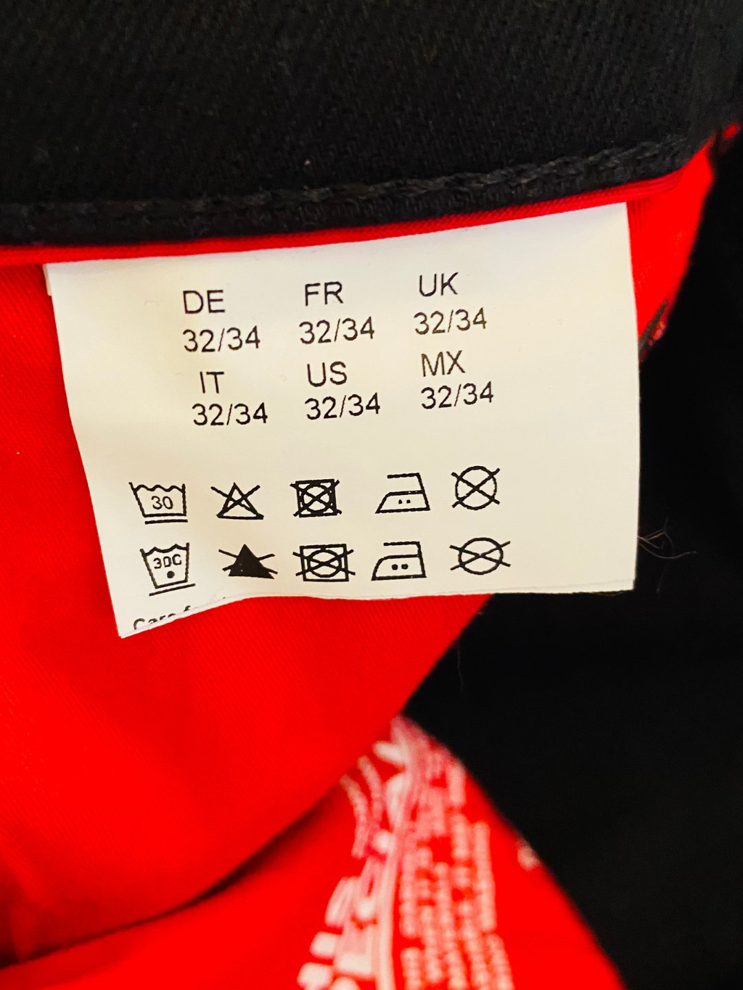 Hugo Boss Black Jeans for Men - size 32/34